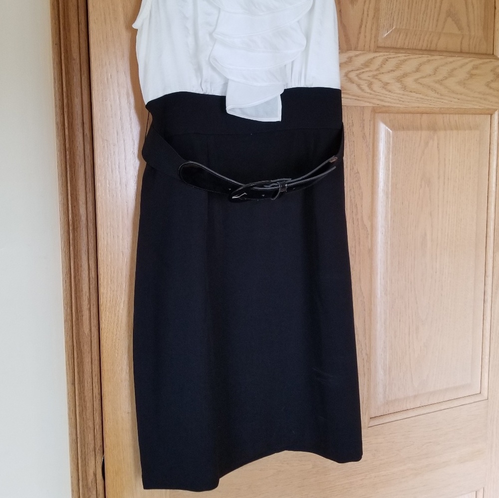 Dress - Picture 2 of 4